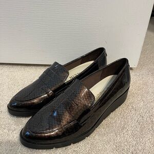 Shiny Brown Anne Klein Loafers Size 9.5